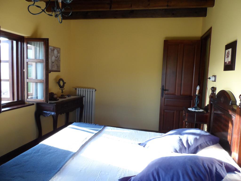Casa El Campu Guest House Infiesto Room photo