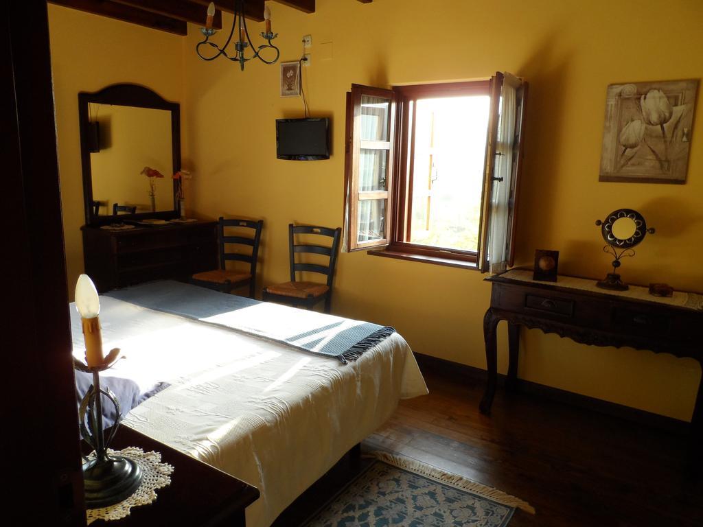 Casa El Campu Guest House Infiesto Room photo